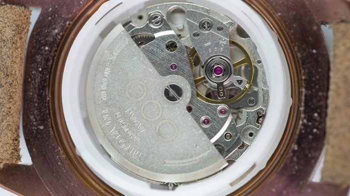 Under carriage of an expose Watch